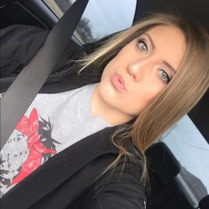 Meet your Posher, Reese